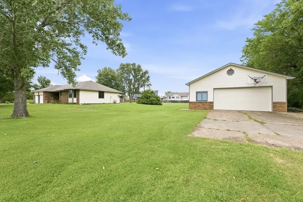 7826 S Meridian Street Haysville KS 67060-7626