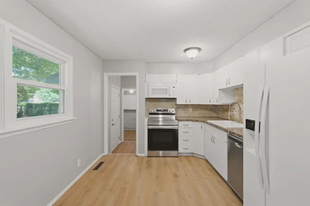 321 S 1st Street Clearwater KS 67026
