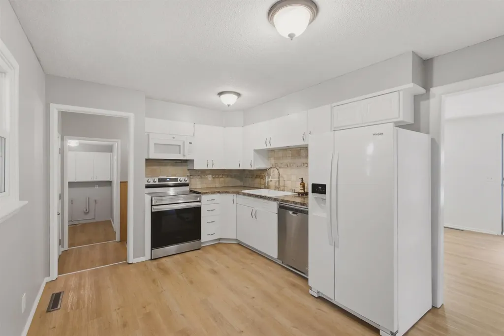321 S 1st Street Clearwater KS 67026