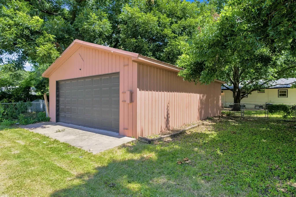 321 S 1st Street Clearwater KS 67026