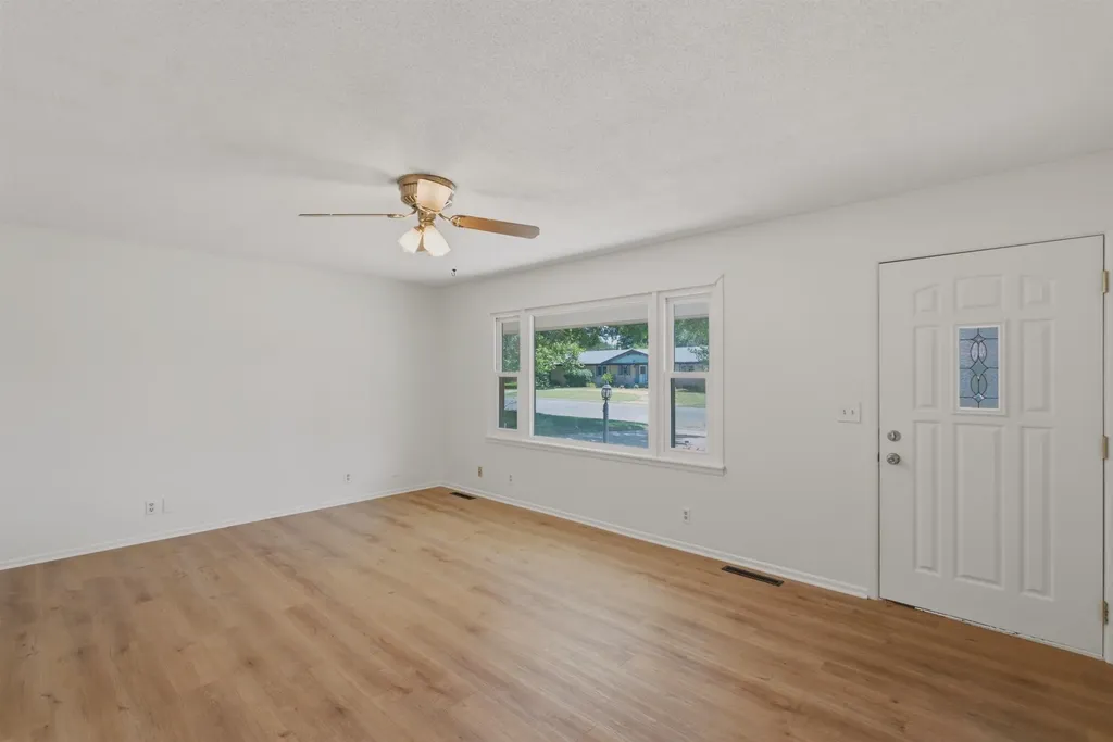 321 S 1st Street Clearwater KS 67026