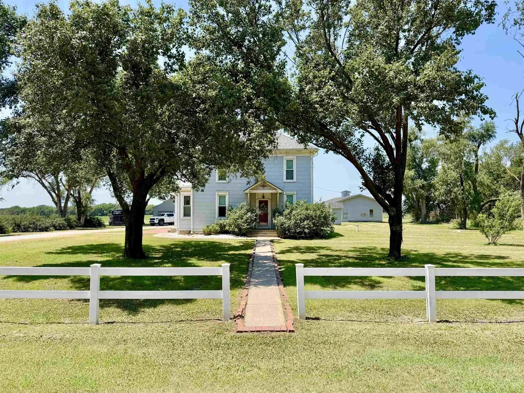 6107 S Hoover Road Sedgwick KS 67135