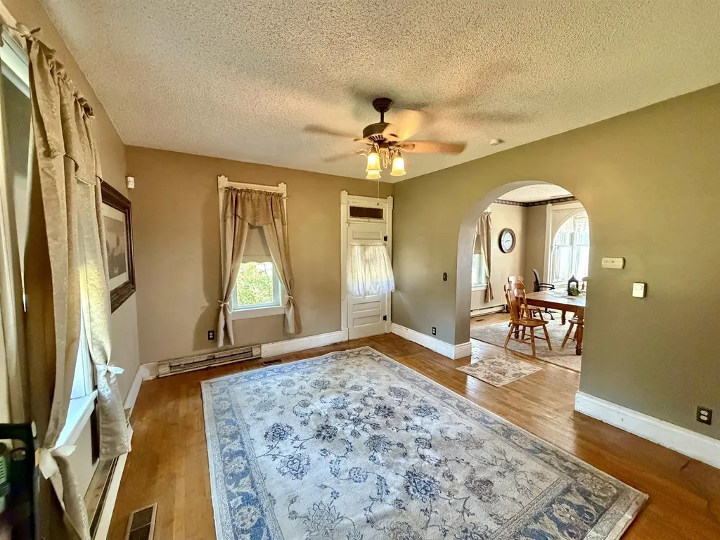 6107 S Hoover Road Sedgwick KS 67135
