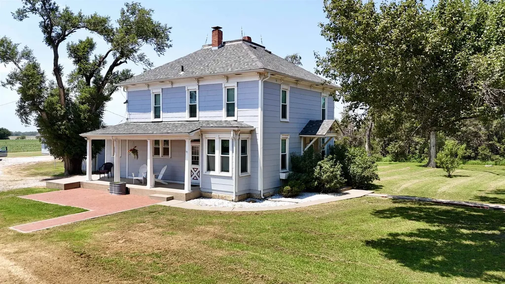6107 S Hoover Road Sedgwick KS 67135