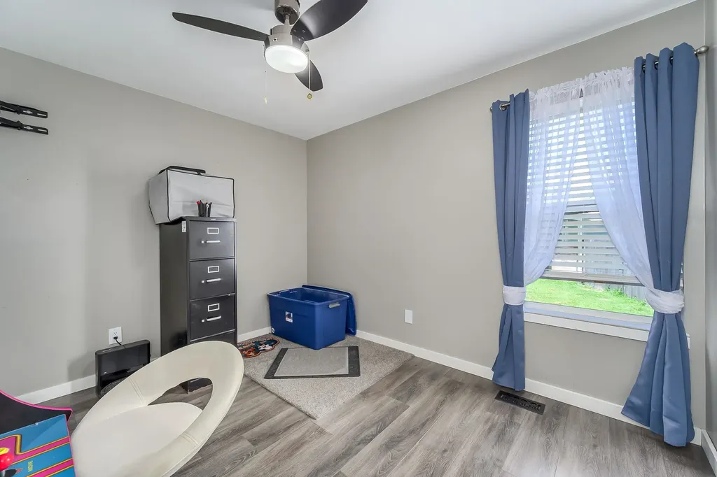 932 E Peach Court Haysville KS 67060