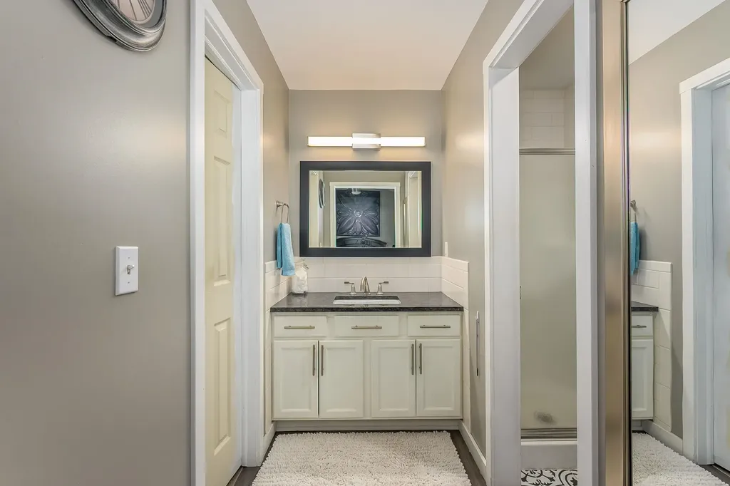 932 E Peach Court Haysville KS 67060