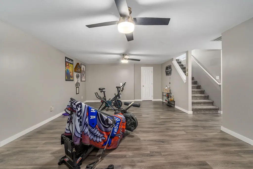 932 E Peach Court Haysville KS 67060