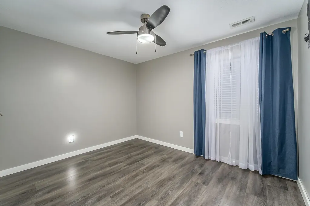 932 E Peach Court Haysville KS 67060