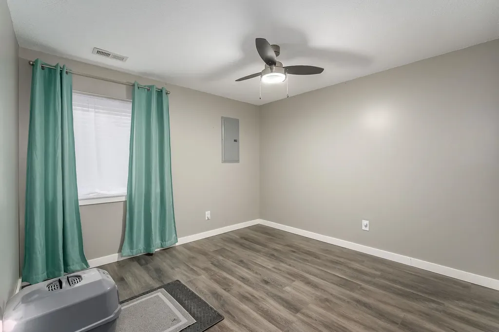 932 E Peach Court Haysville KS 67060
