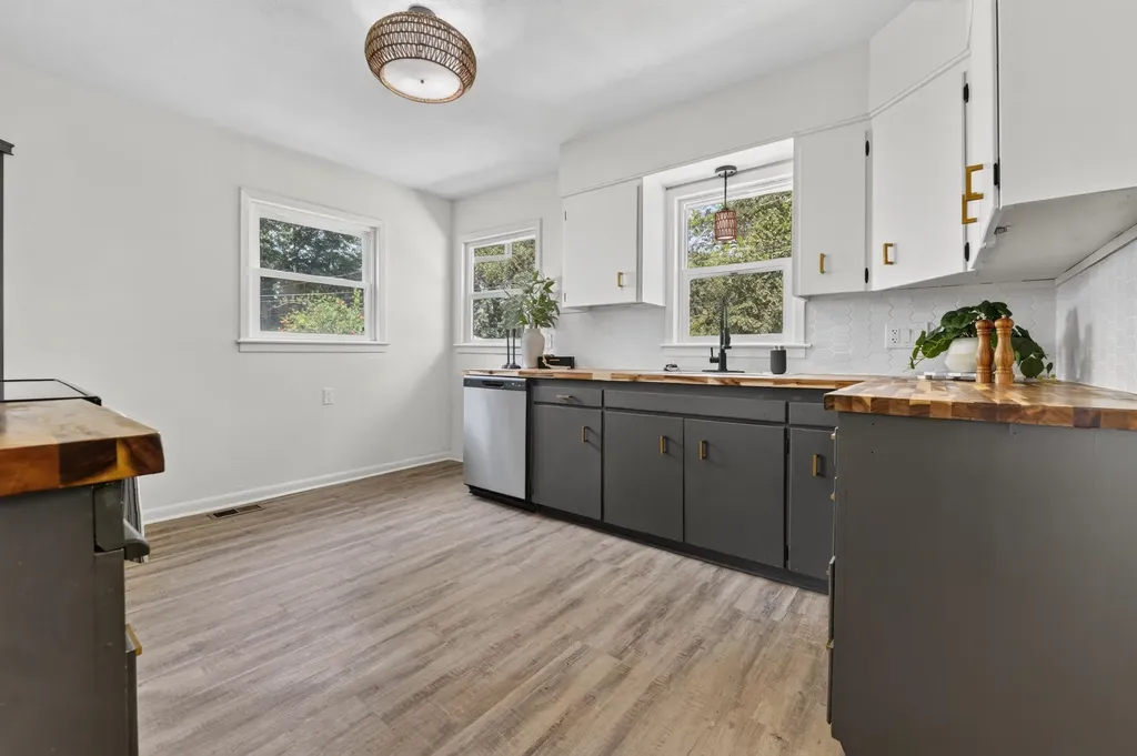 1306 Harrison Street Newton KS 67114