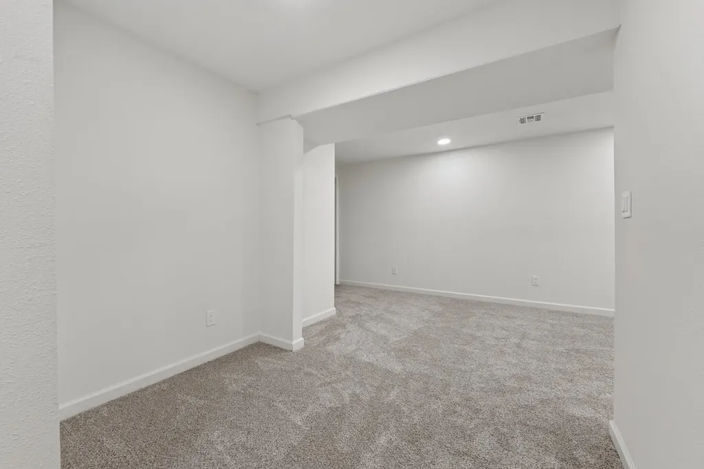1306 Harrison Street Newton KS 67114