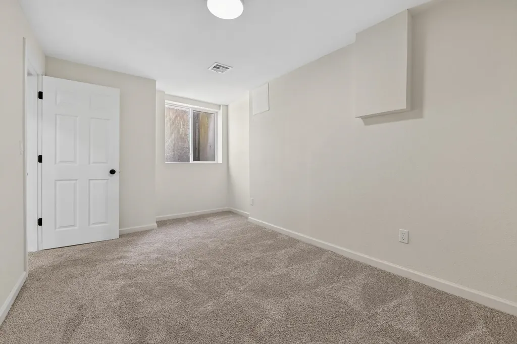 1306 Harrison Street Newton KS 67114