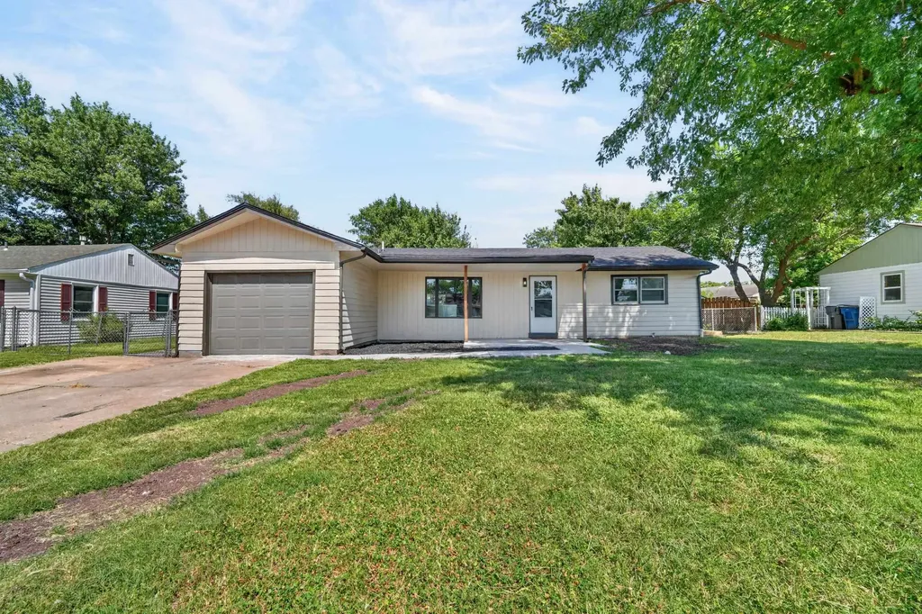 1306 Harrison Street Newton KS 67114
