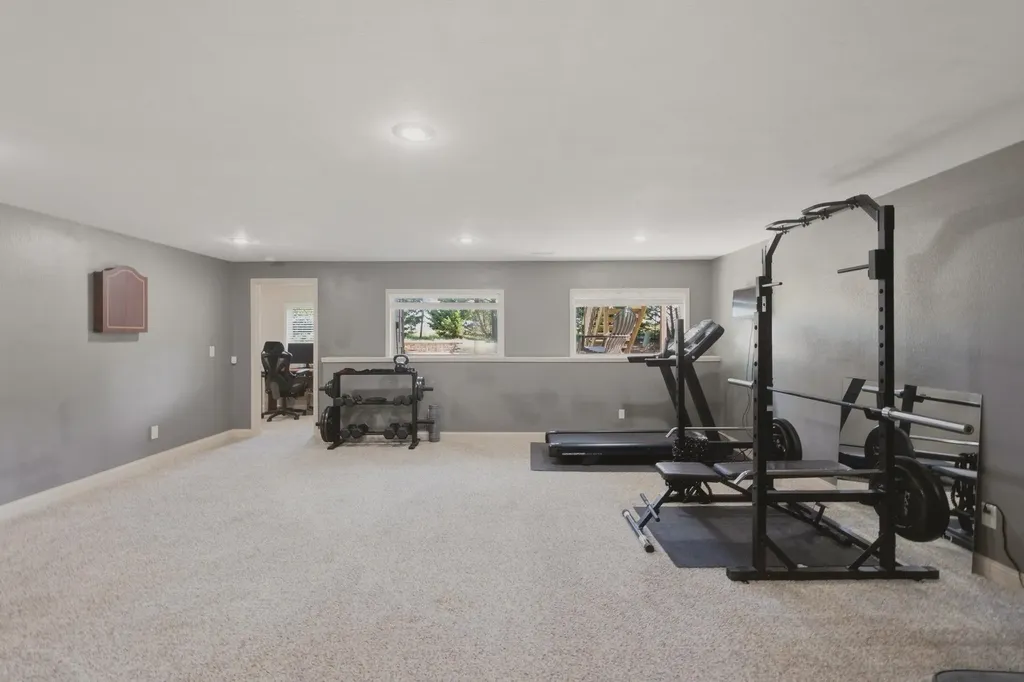 10614 E Zimmerly Street Wichita KS 67207