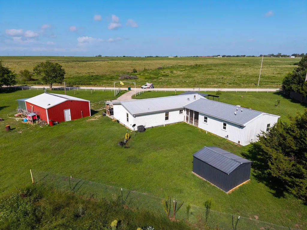10150 SE Turkey Creek Road Leon KS 67074