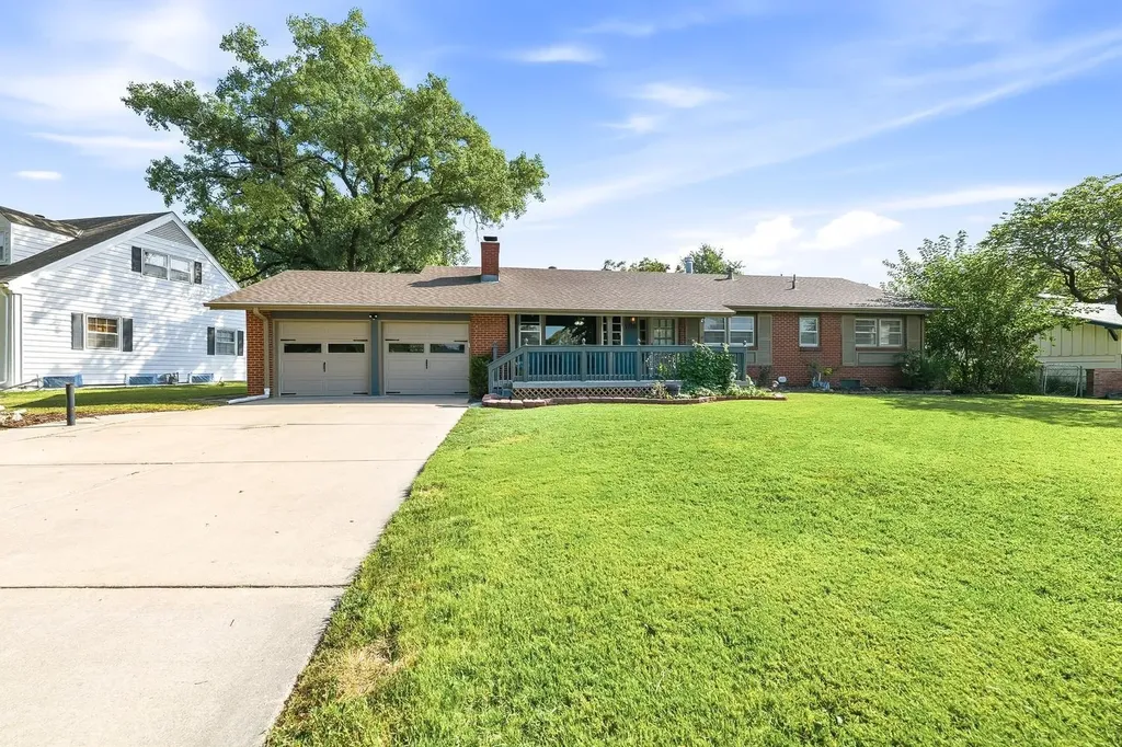 5700 E Perryton Bel Aire KS 67220