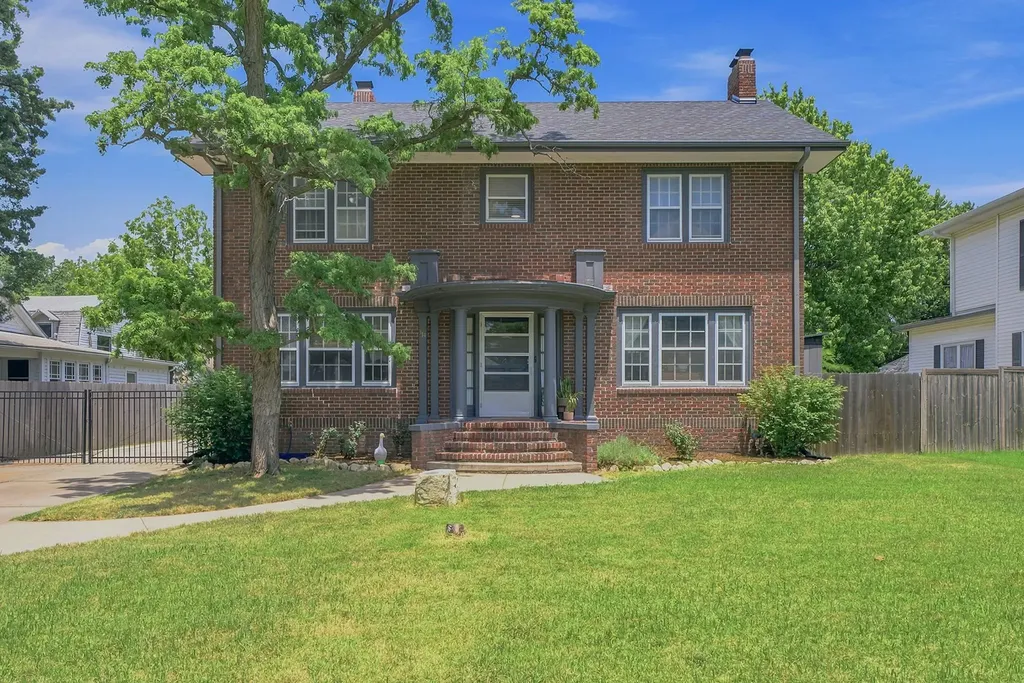 314 E 2nd Street Newton KS 67114