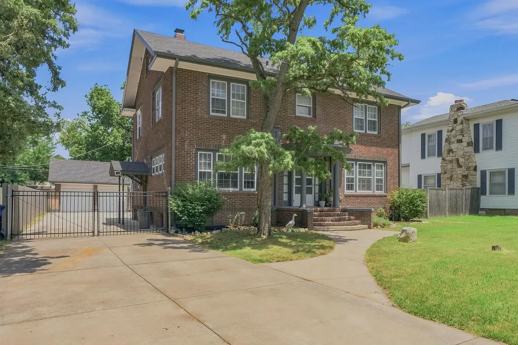 314 E 2nd Street Newton KS 67114
