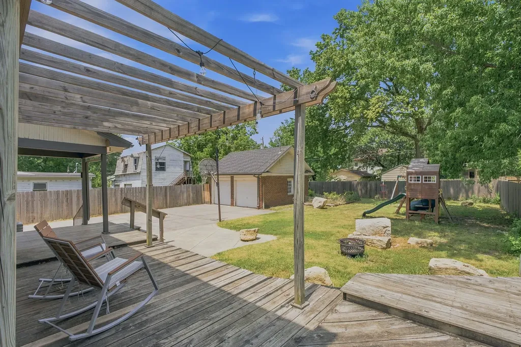 314 E 2nd Street Newton KS 67114
