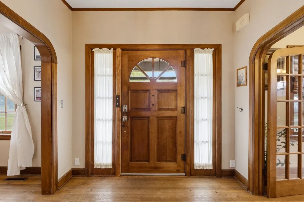 314 E 2nd Street Newton KS 67114