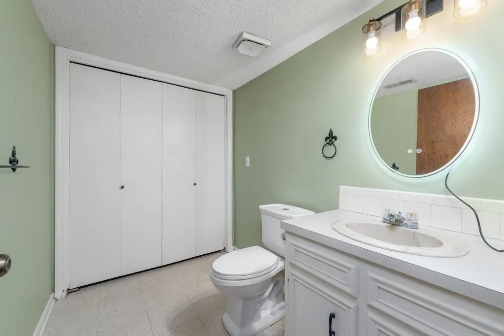 351 S Shefford Wichita KS 67209