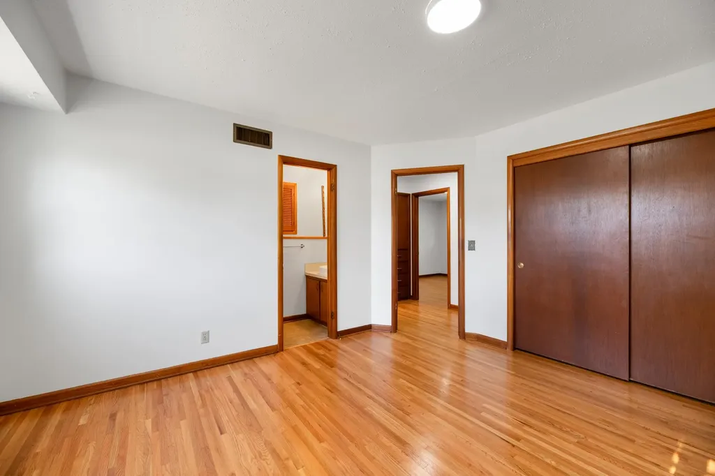 1406 N Lynnhurst Avenue Wichita KS 67212