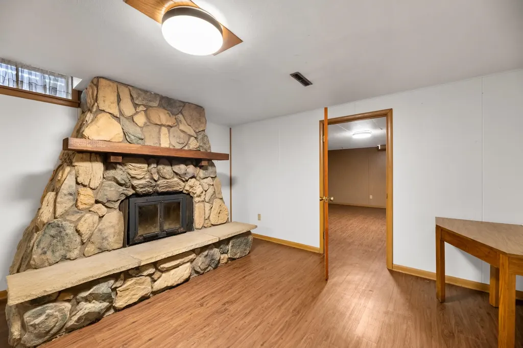 1406 N Lynnhurst Avenue Wichita KS 67212