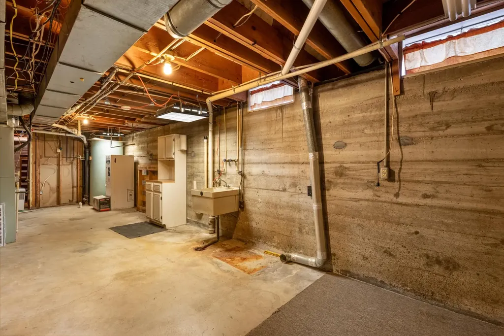 1406 N Lynnhurst Avenue Wichita KS 67212