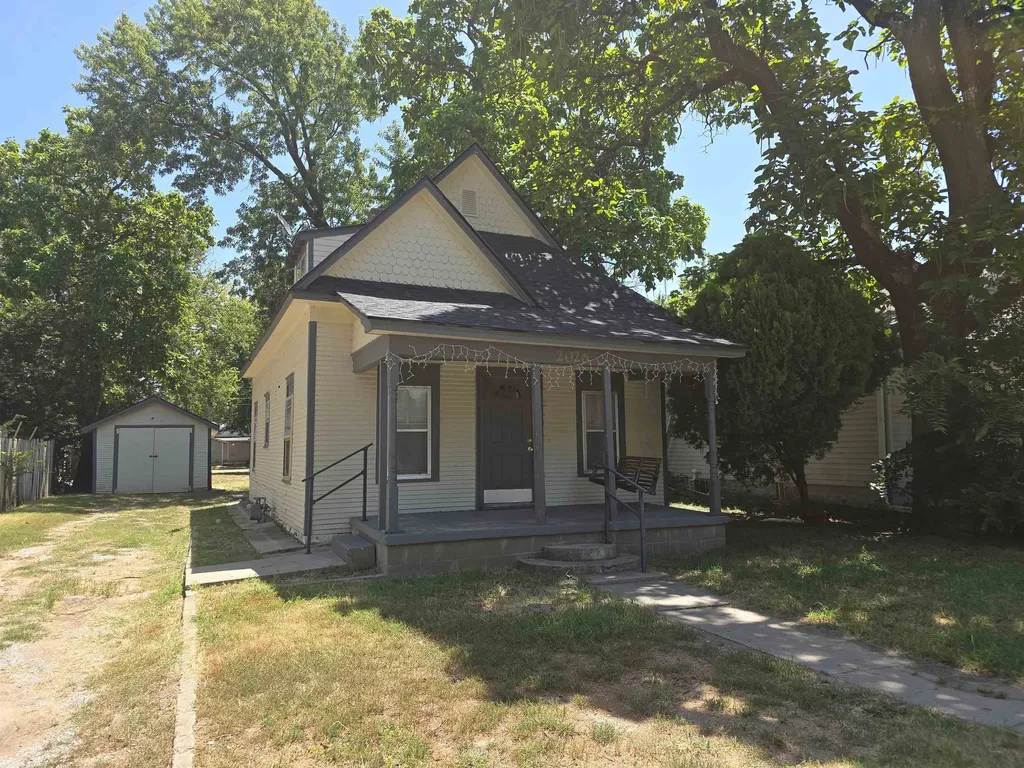 2026 N Arkansas Avenue Wichita KS 67203