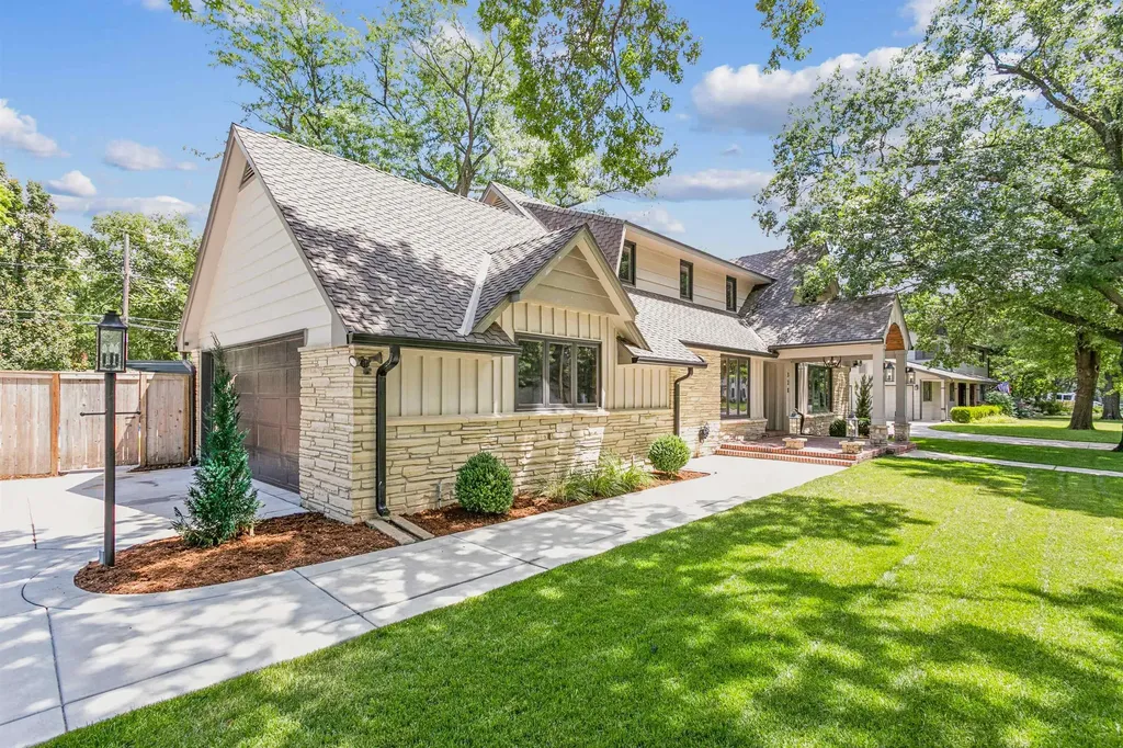 328 N Hampton Wichita KS 67206