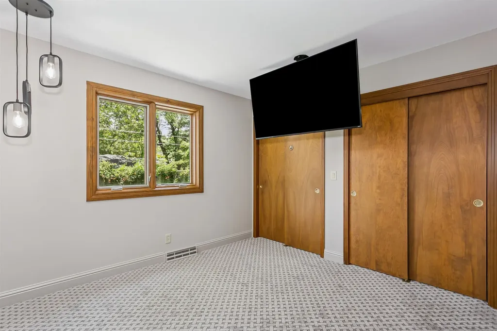 328 N Hampton Wichita KS 67206