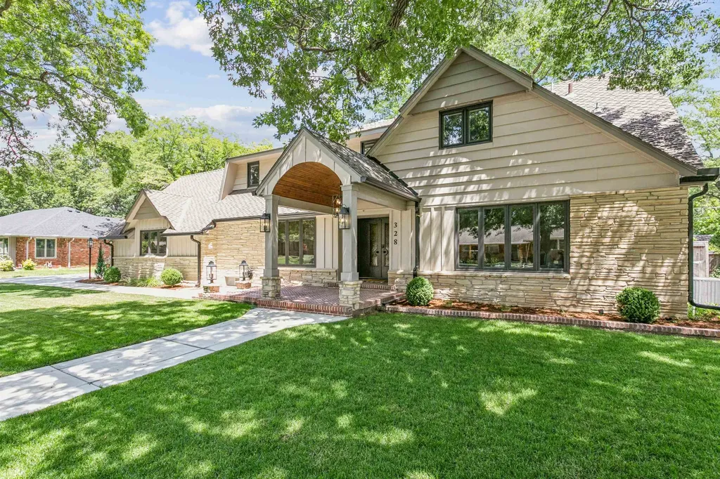 328 N Hampton Wichita KS 67206