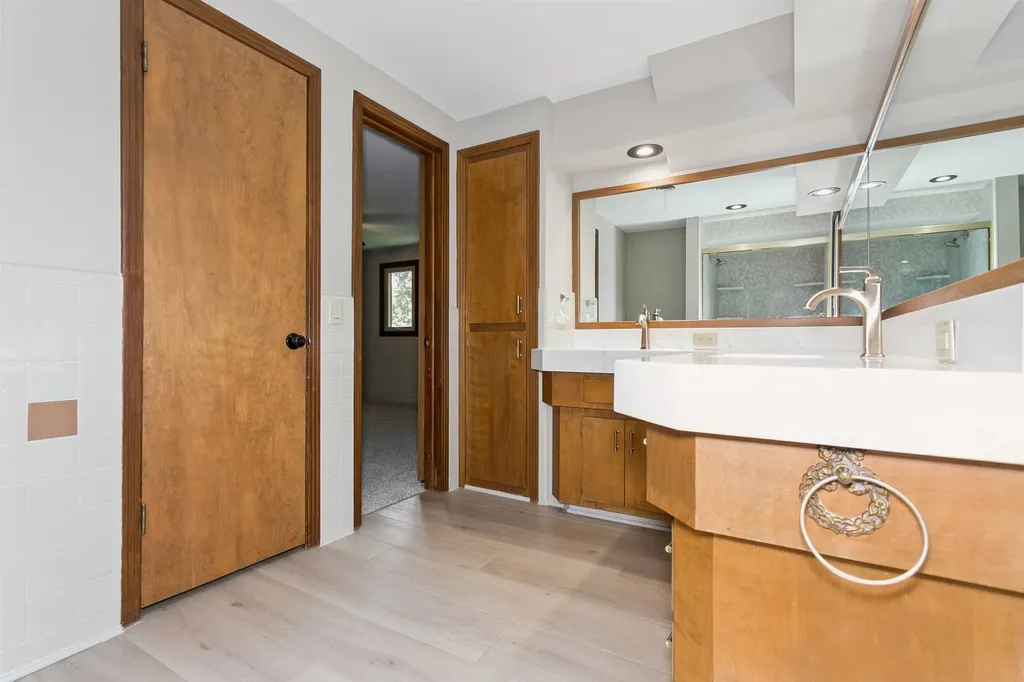 328 N Hampton Wichita KS 67206