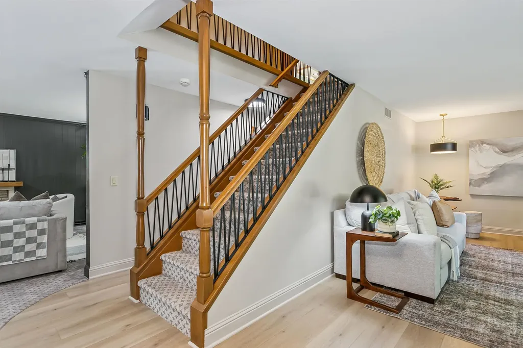 328 N Hampton Wichita KS 67206