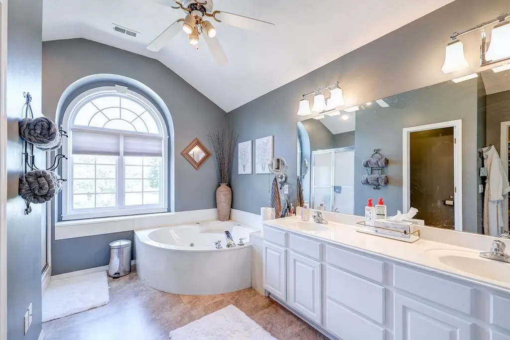 2913 Cabrillo Drive Winfield KS 67156