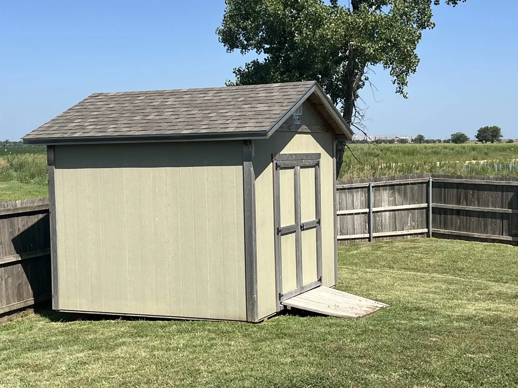 2226 W Schoolhouse Haysville KS 67060