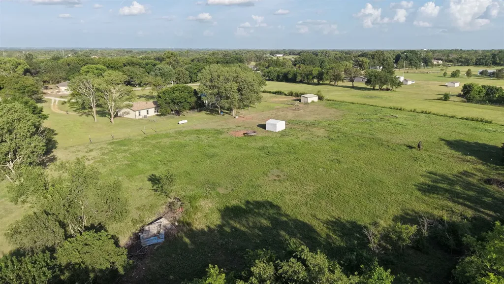 10131 SW Eagle Road Augusta KS 67010-7907