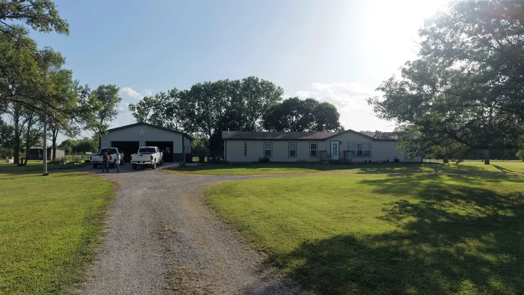 10131 SW Eagle Road Augusta KS 67010-7907