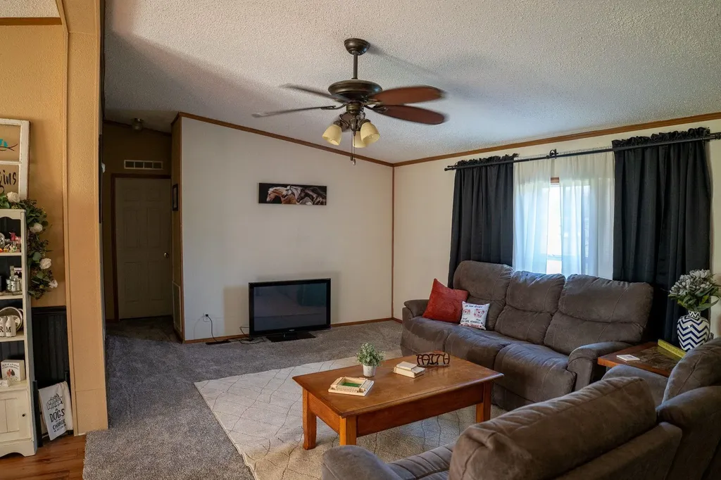 10131 SW Eagle Road Augusta KS 67010-7907