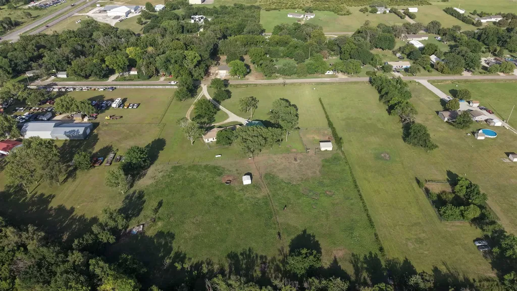 10131 SW Eagle Road Augusta KS 67010-7907