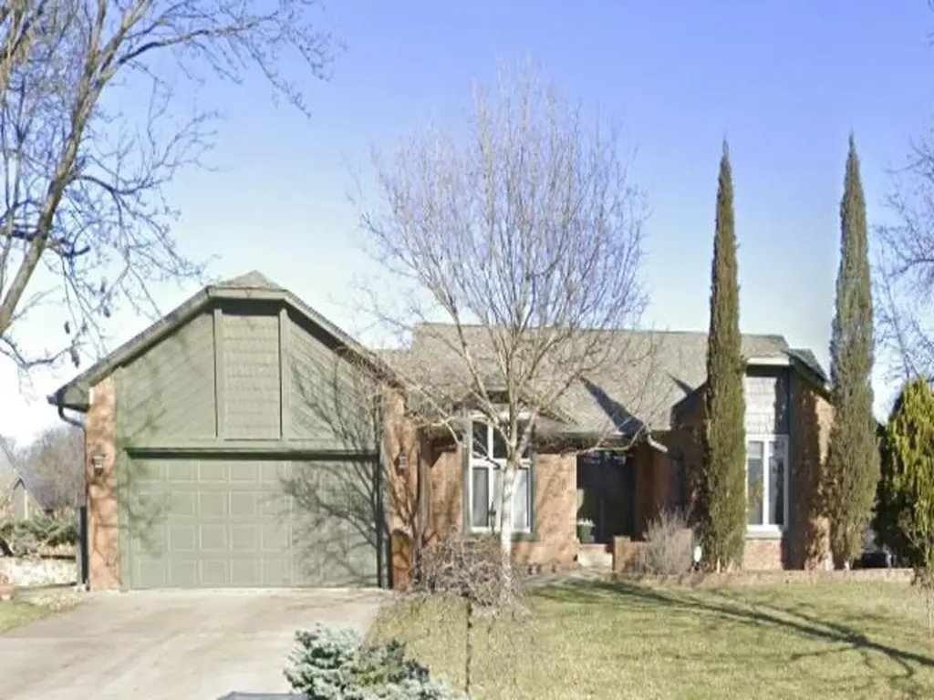 2718 W Bentbay Circle Wichita KS 67204