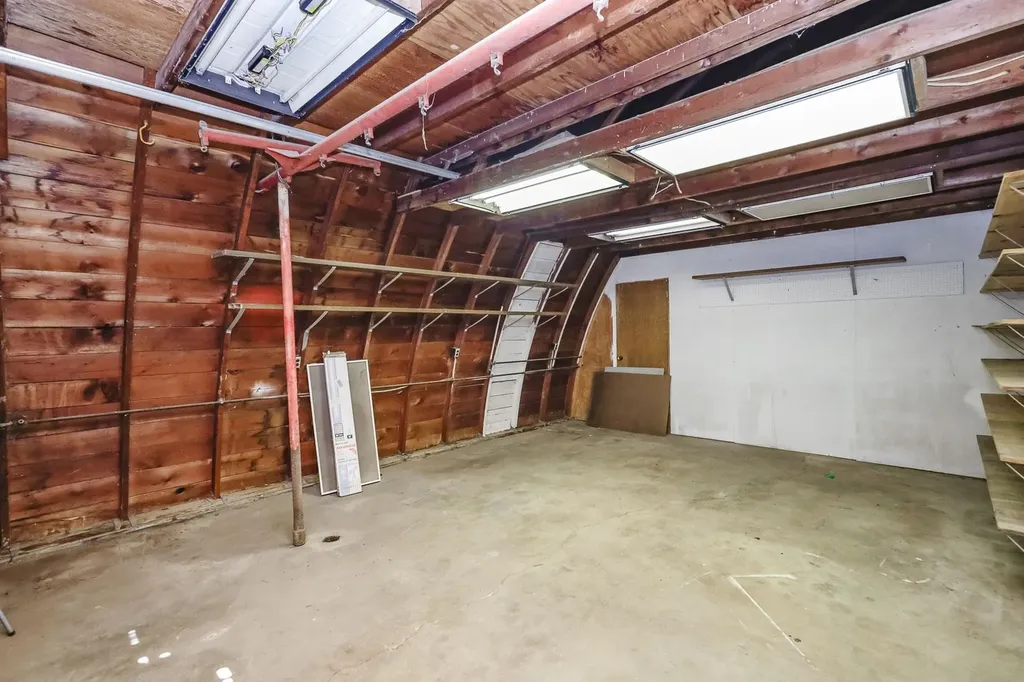 201 W Silknitter Rose Hill KS 67133