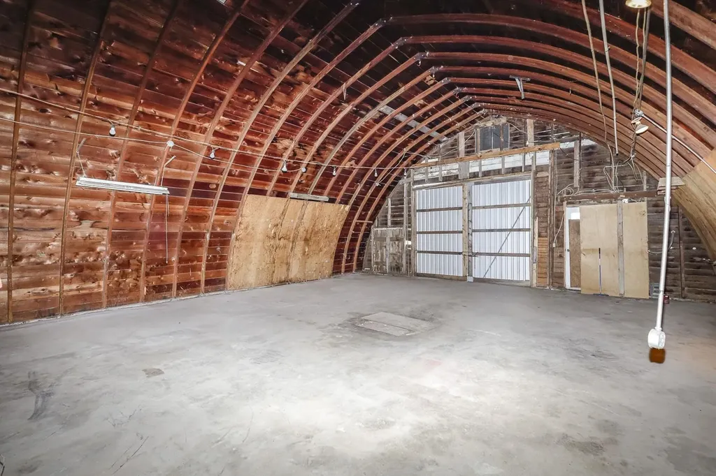 201 W Silknitter Rose Hill KS 67133
