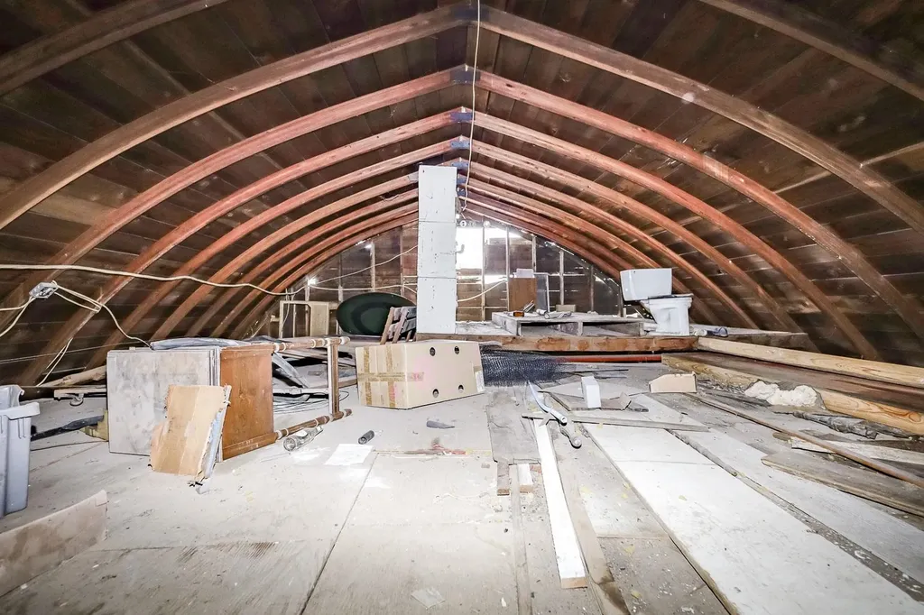 201 W Silknitter Rose Hill KS 67133