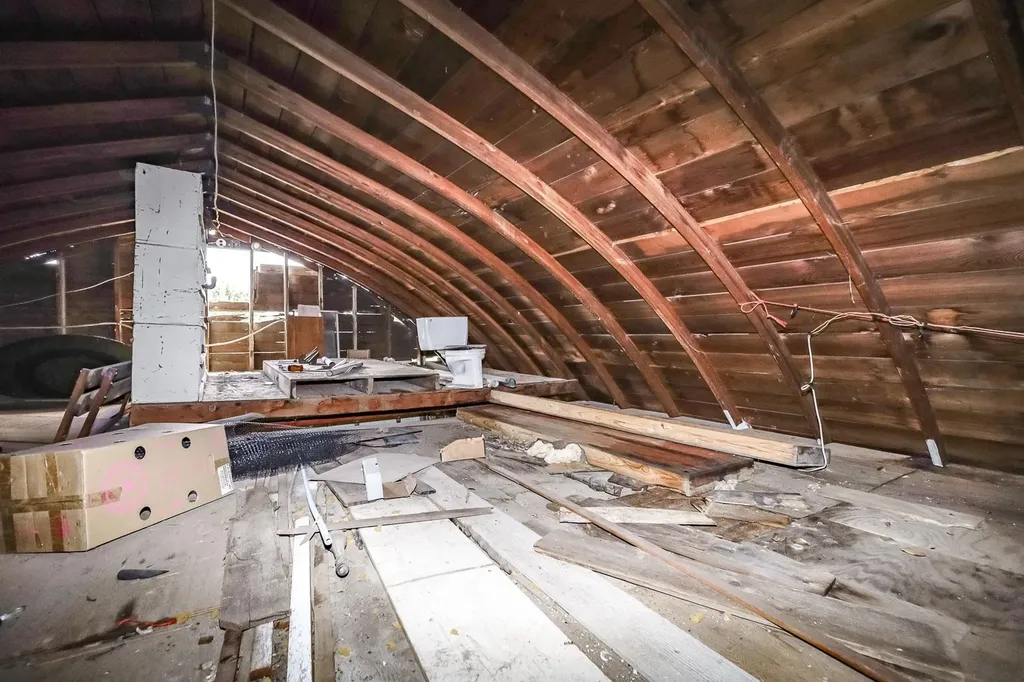 201 W Silknitter Rose Hill KS 67133