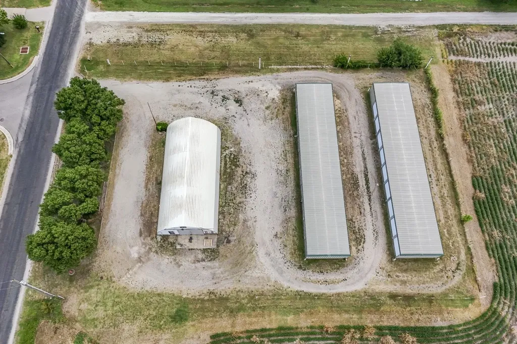 201 W Silknitter Rose Hill KS 67133