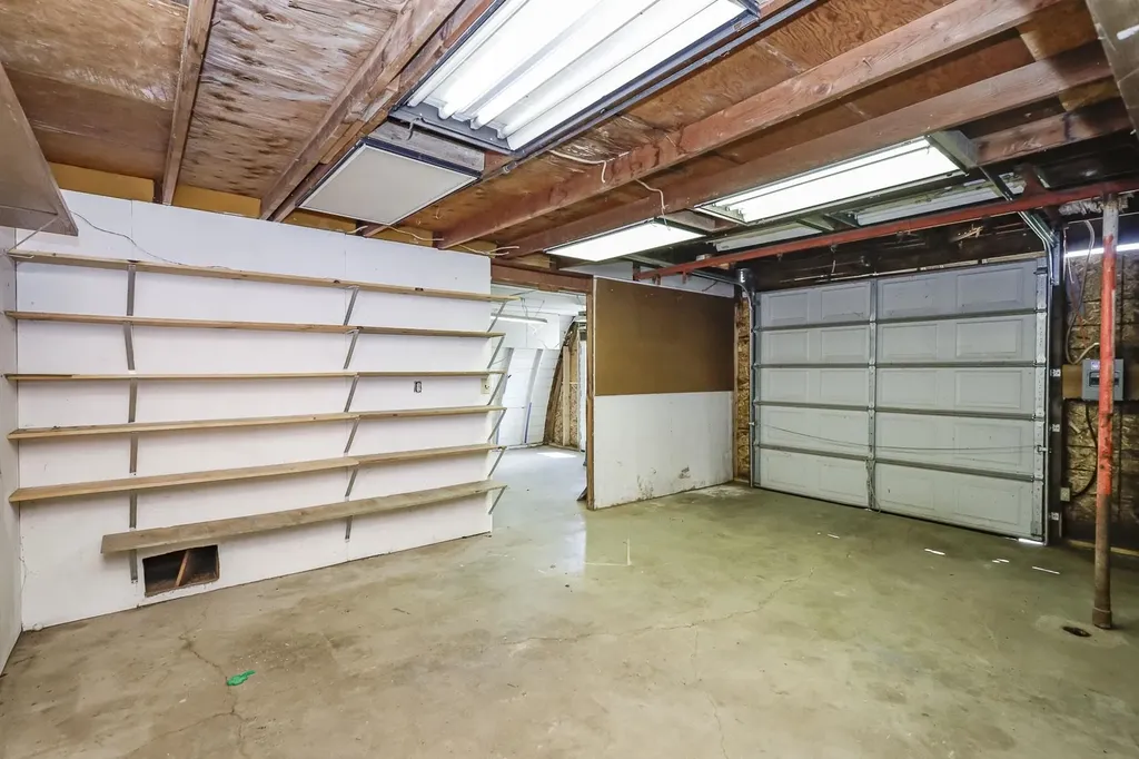 201 W Silknitter Rose Hill KS 67133