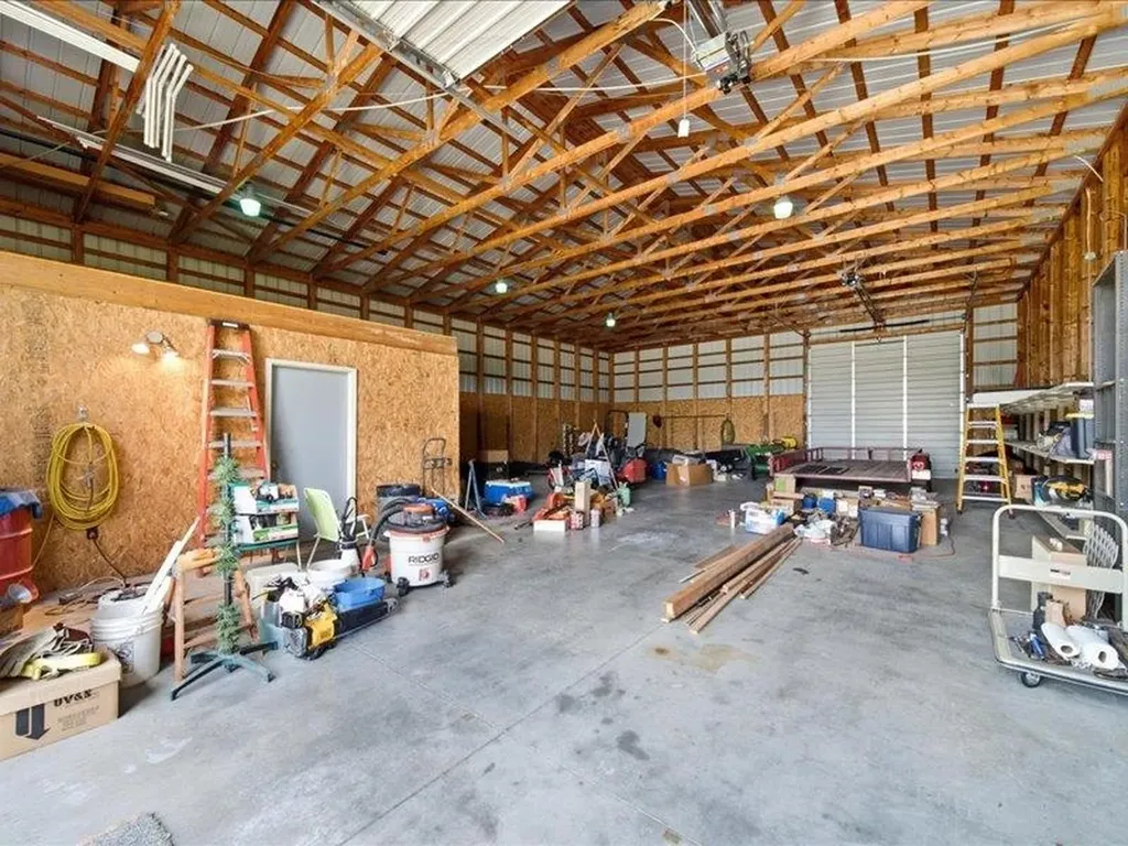 1401 E 93rd Street N Park City KS 67147