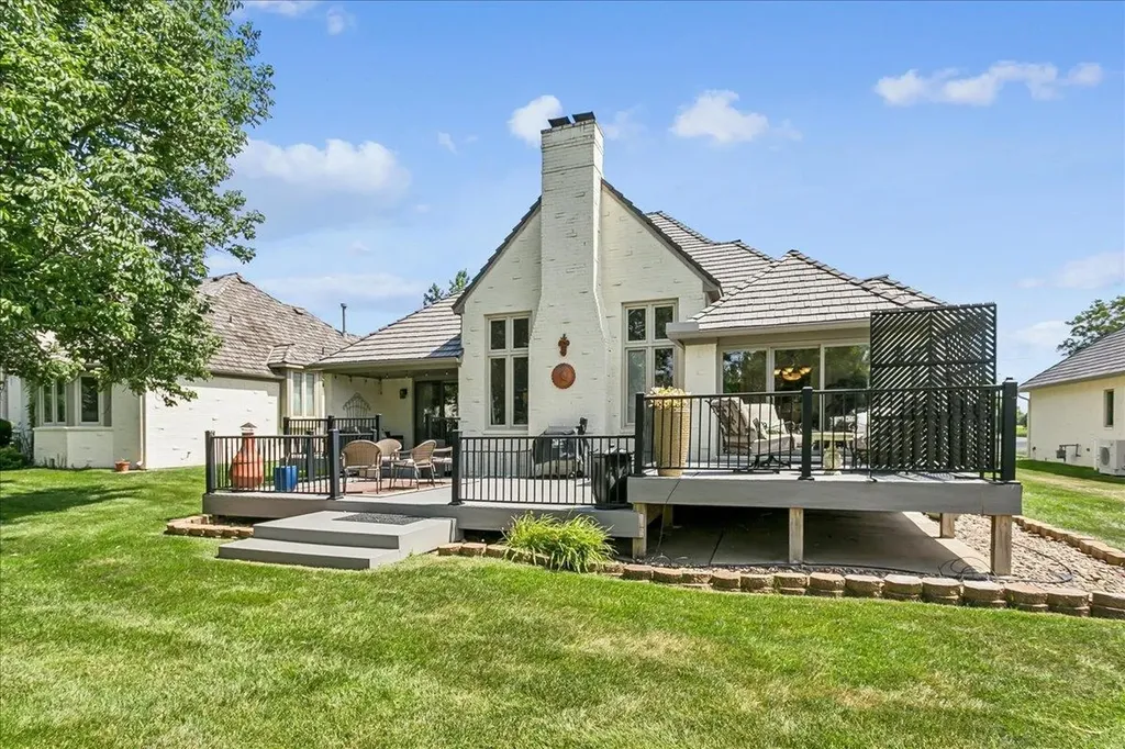 9426 E Woodspring Wichita KS 67226