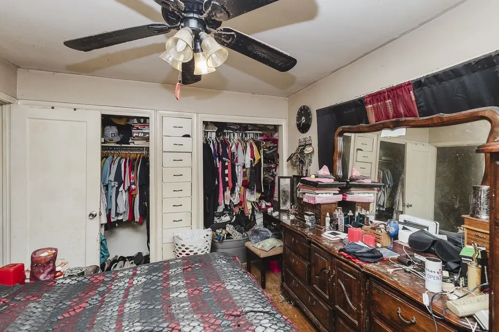 739 S Crestway Wichita KS 67218